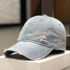 1 piece of denim antique ripped peaked hat, ideal for gifts in spring, summer and autumn